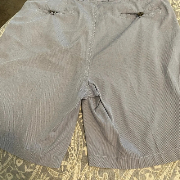 Peter Millar Preppy Flat Front Bermuda Shorts Striped Seersucker Golf 9" Size 35 - Picture 3 of 5